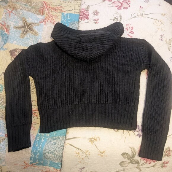 Black cozy sweater - Picture 2 of 6